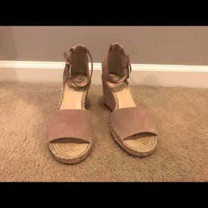 Vince Camuto Pink wedges